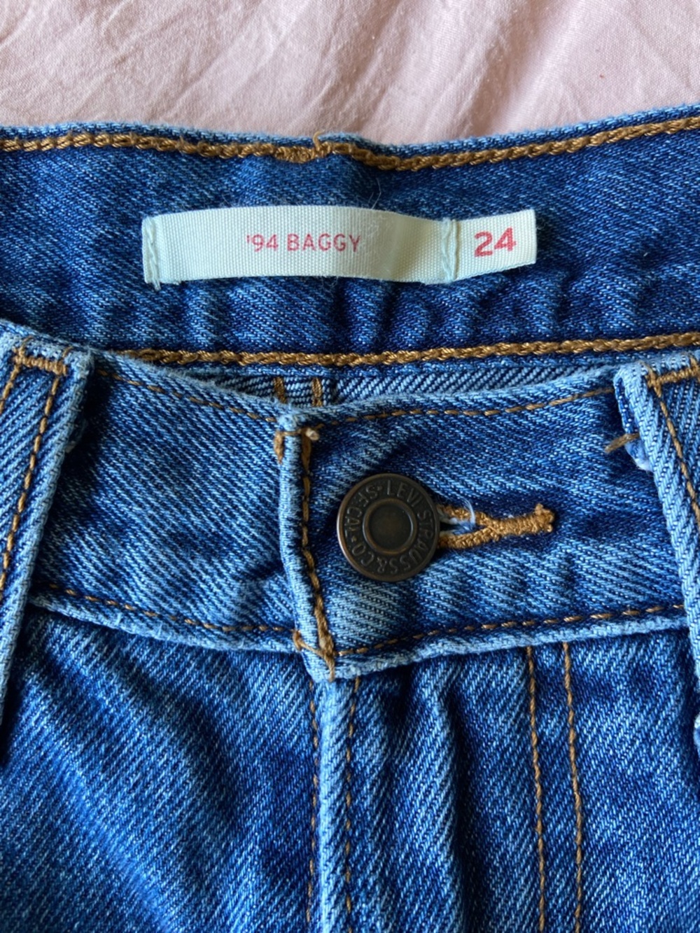 Levi’s Dark Wash ‘94 Baggy Jeans - Size 24 - Picture 4 of 6